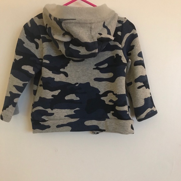 GAP Baby Camouflage Hooded Fleece Sweater - Size 12-18M - Picture 2 of 5